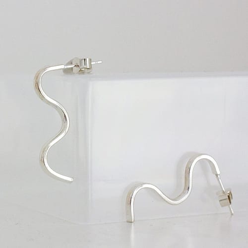 wiggle stud earrings