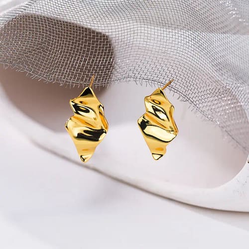 Molten Drop Stud in Gold